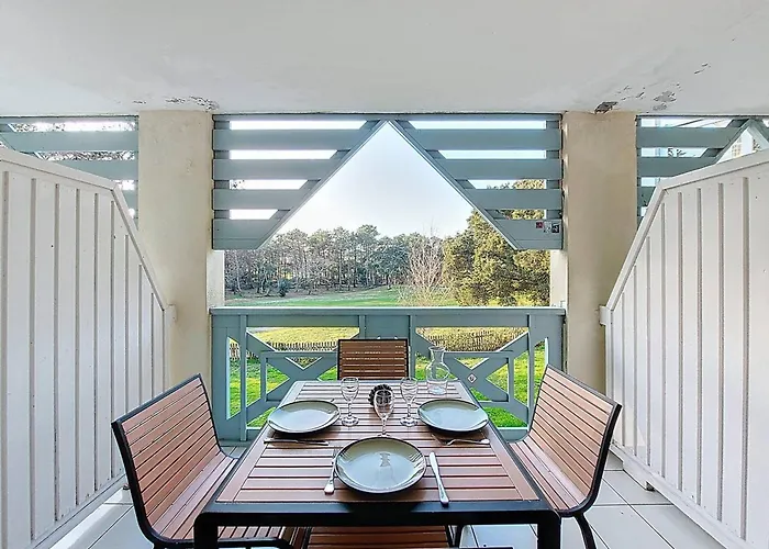 Appartamento Sur Le Golf Avec Accès Piscine, 4 Couchages à - Fr-1-857-39 *